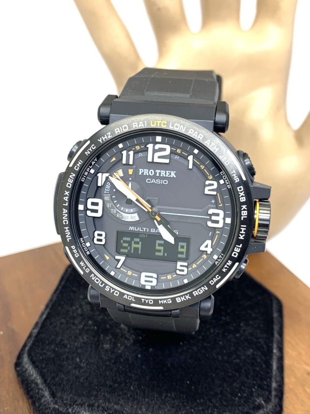 Casio Men's Watch PRW6600Y Pro Trek Triple Sensor Black Resin Solar Digital 5571